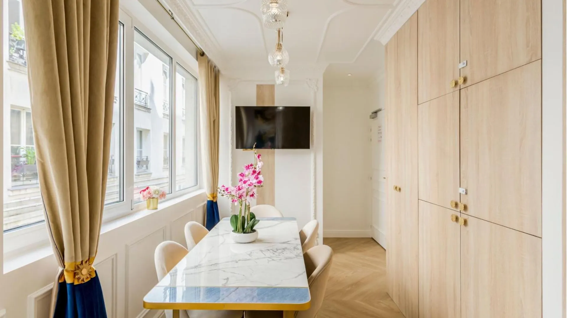 Merveil - Luxury Suite - Marais - Poissonniere Paris Apartment